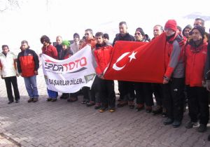 Şehitler anısına zorlu tırmanış